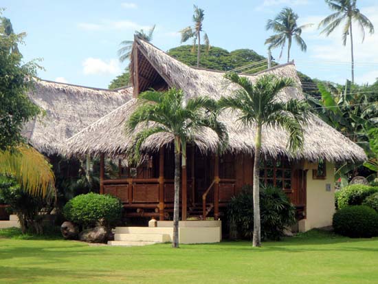 Buglas bamboo cottage in Pura Vida