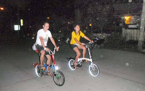 Paul and Pia really get around on a folding bike