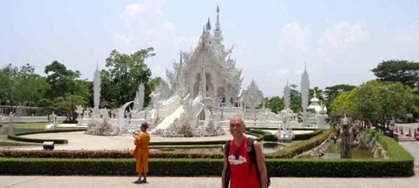 Visiting the White Temple of Chiang Rai (Wat Rong Khun)