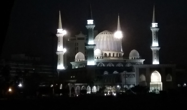 Visiting the Masjid Sultan Ahmad Shah Mosque