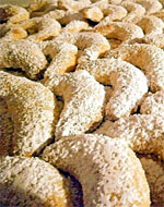 Vanillekipferl (German Vanilla Crescent Cookies)