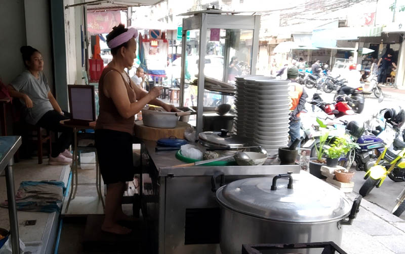 the street food vendors keep (me) and Bangkok alive