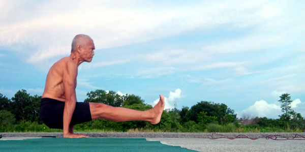 Sunrise Yoga at Bantawan, Old Airport