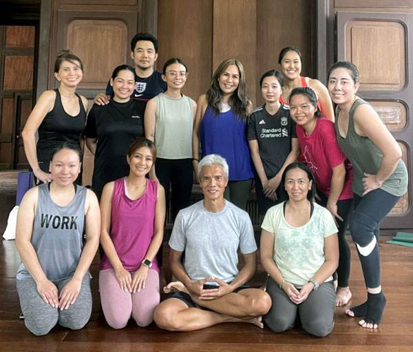 Conducting a Siddhi-Activation Class at Healing Iloilo